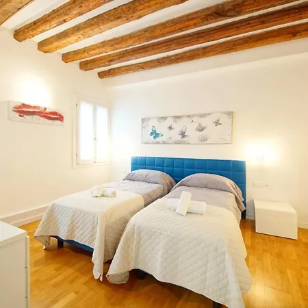 Dolcevita N 502 Biennale Apartment Venice
