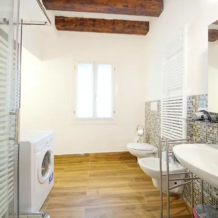 Dolcevita N 502 Biennale Apartment Venice